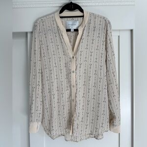 AMOUR VERT Silk Cream Patterned Button-Up Blouse | Size M